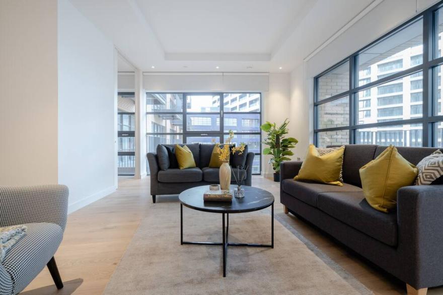 Modern Apartment near Canning Town/O2/Canary Wharf/Excel London
