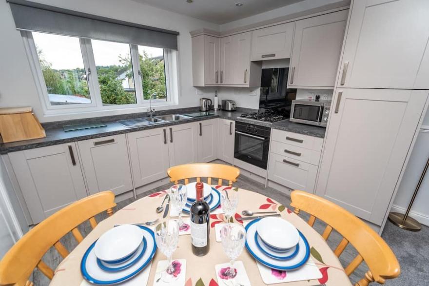 Alison's View -  a maisonette that sleeps 4 guests  in 2 bedrooms