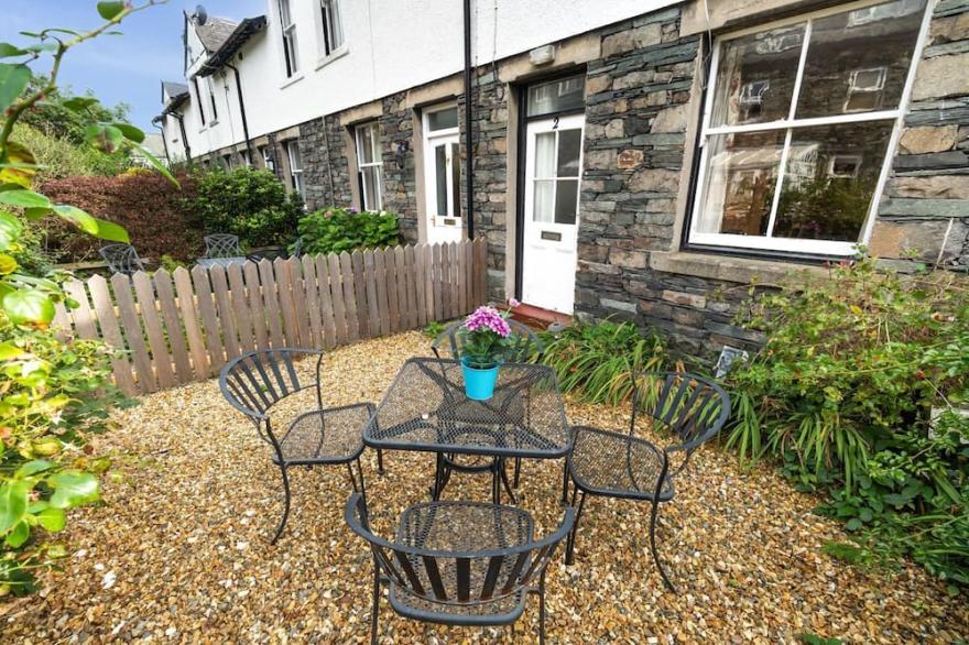 Birchgate -  a cottage that sleeps 4 guests  in 2 bedrooms