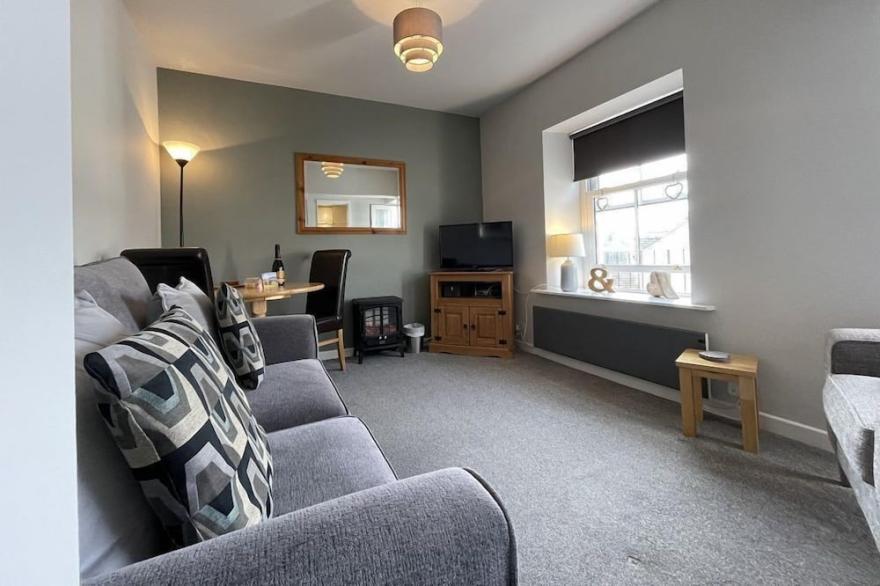 Gretaside - sleeps 2 guests  in 1 bedroom