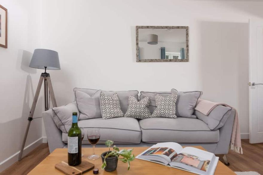Cynibre -  a house that sleeps 6 guests  in 3 bedrooms