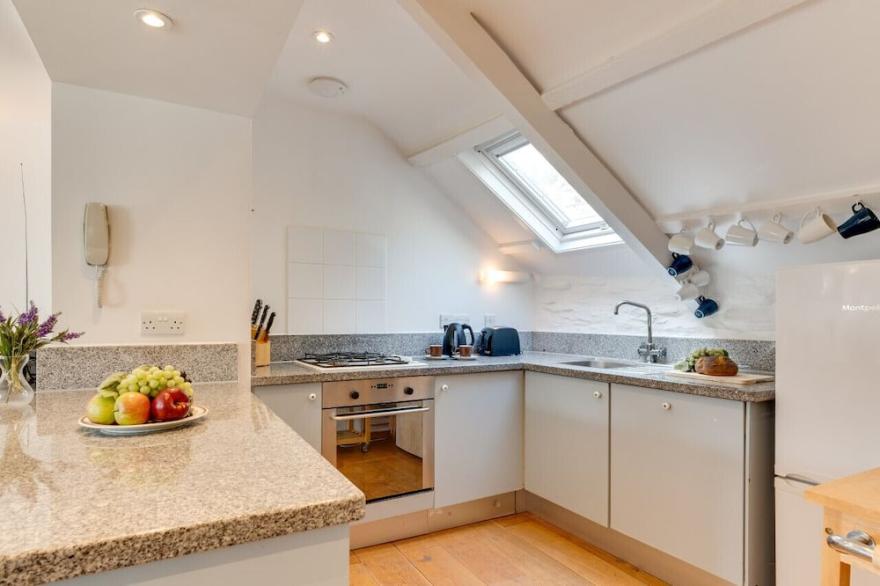 Beam Reach - Three Bedroom House, Sleeps 6