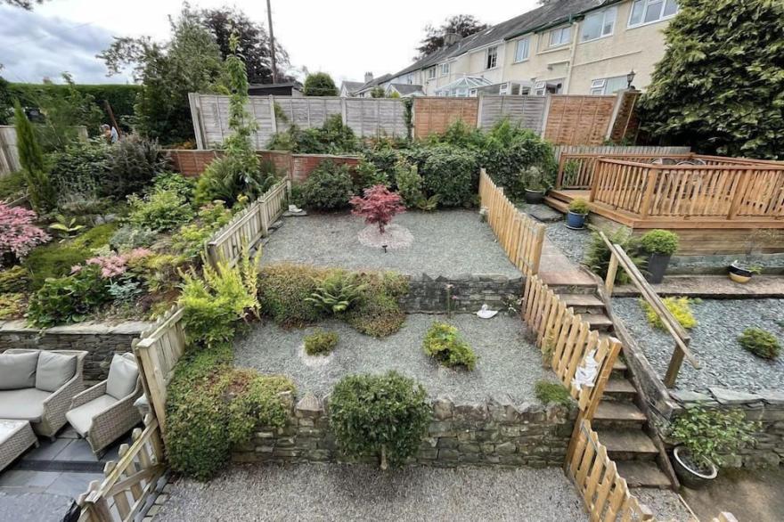 Fairbank -  a cottage that sleeps 4 guests  in 2 bedrooms