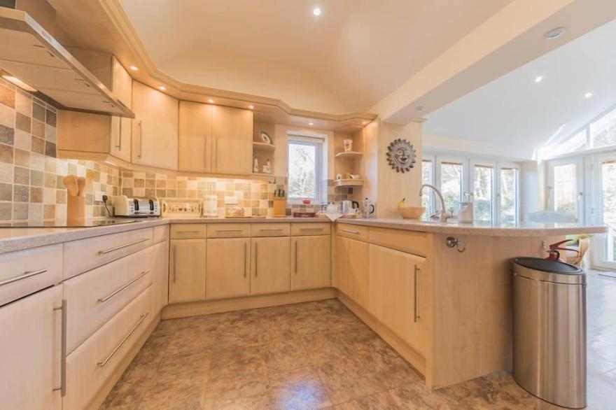 Crosthwaite Gardens -  a house that sleeps 6 guests  in 3 bedrooms
