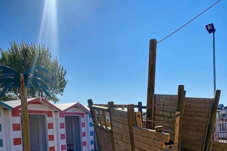 Cosy caravan in Rhyl North Wales