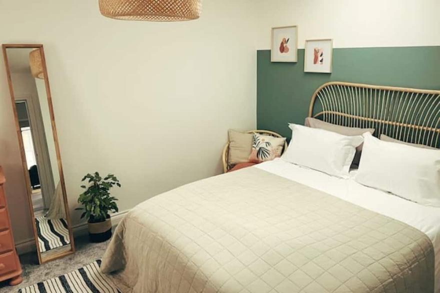 Beautiful spacious cottage in market town