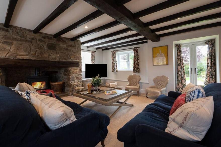 Barton Farm - Four Bedroom House, Sleeps 8