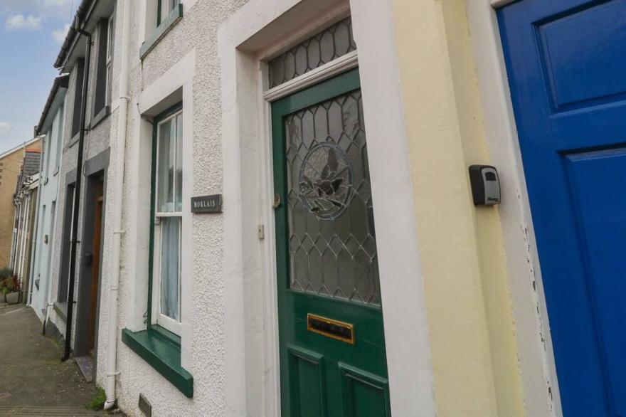MORLAIS, pet friendly, country holiday cottage in Criccieth