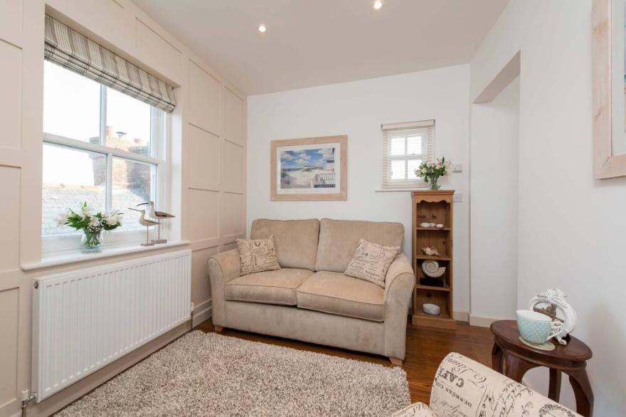 GAVEL COTTAGE in Whitby