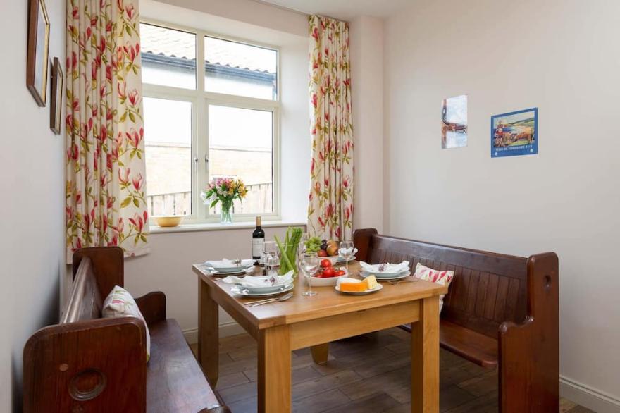LIMBER VIEW, family friendly, with a garden in Grosmont