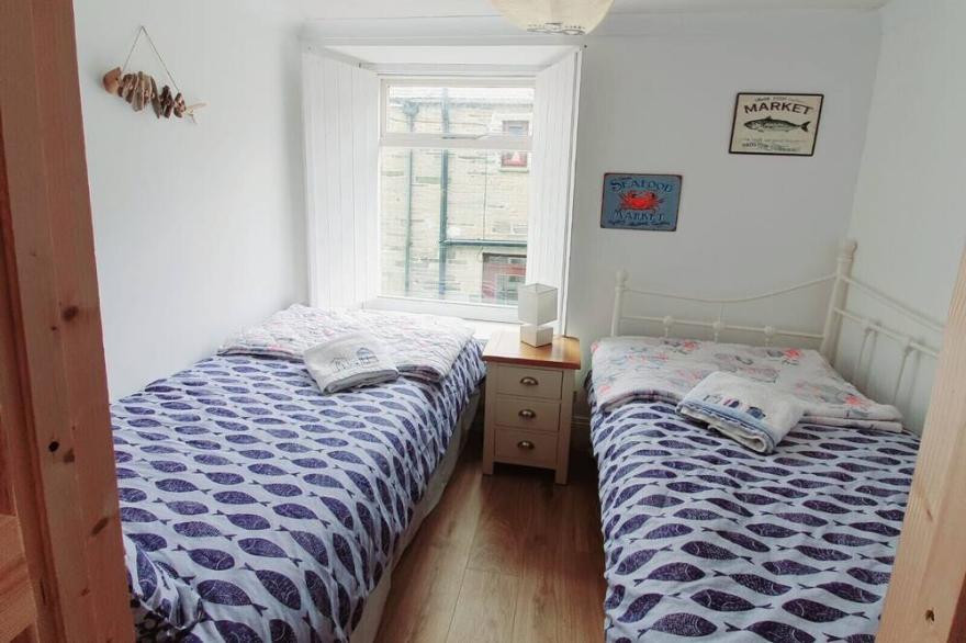 Cosy Cottage- Cornwall - 2 Bedroom - Sleeps 4