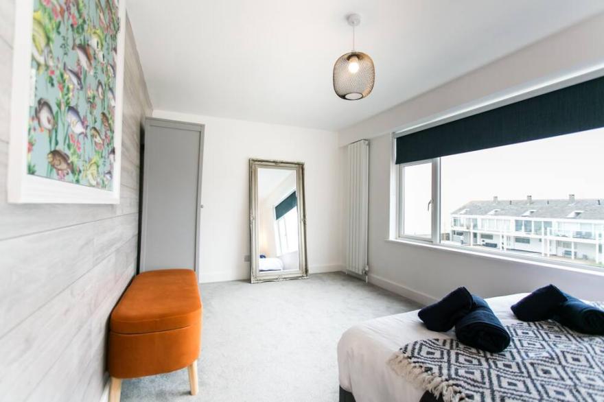 Beach Haven - 3 bed home with sea views