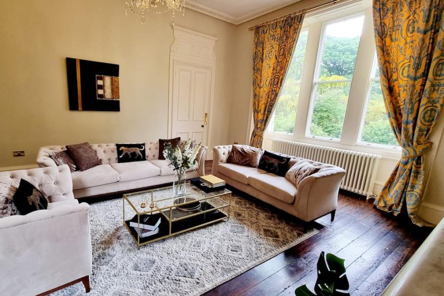 Charming, family sized period Villa 5 minutes from the beach