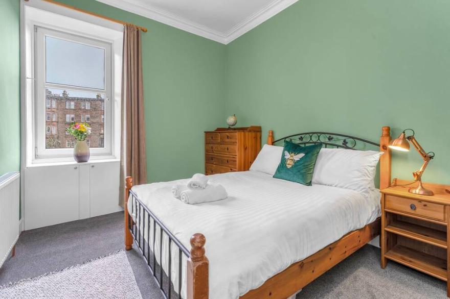 Bright and Quiet Edinburgh Home