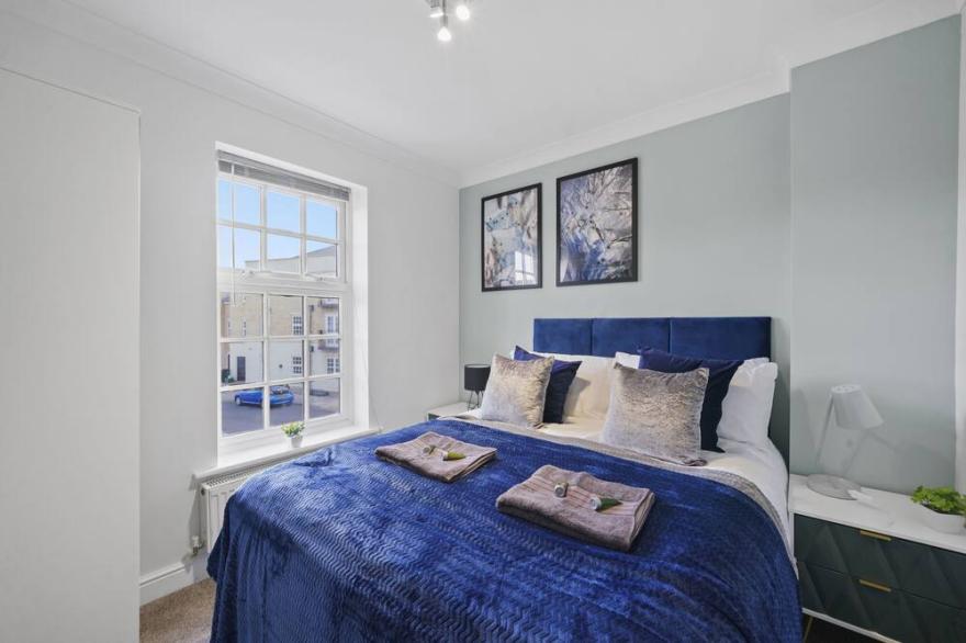 Sleek and Stylish House in Central York - Parking