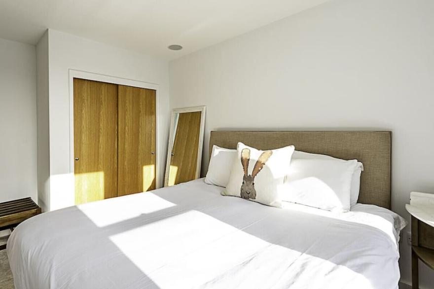 Elegant 3 bed apartment in Earl’s Court