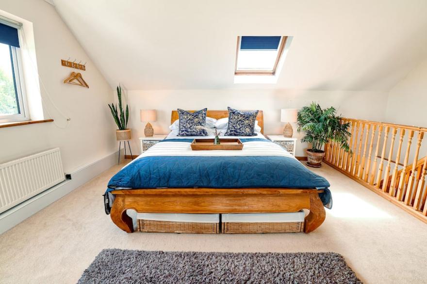 Spacious Sea-View Apt. Overlooking St Ives Bay