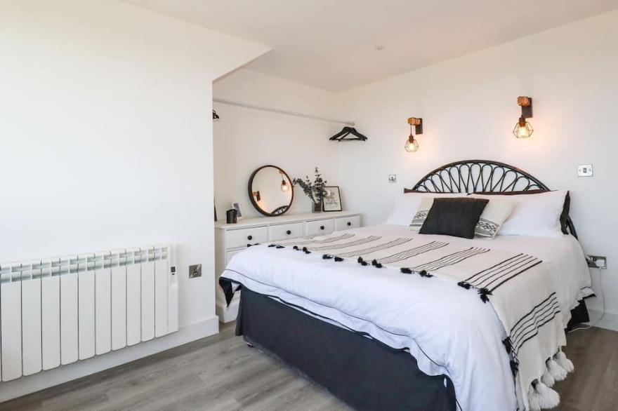 CAMELOT, family friendly, character holiday cottage in Tintagel