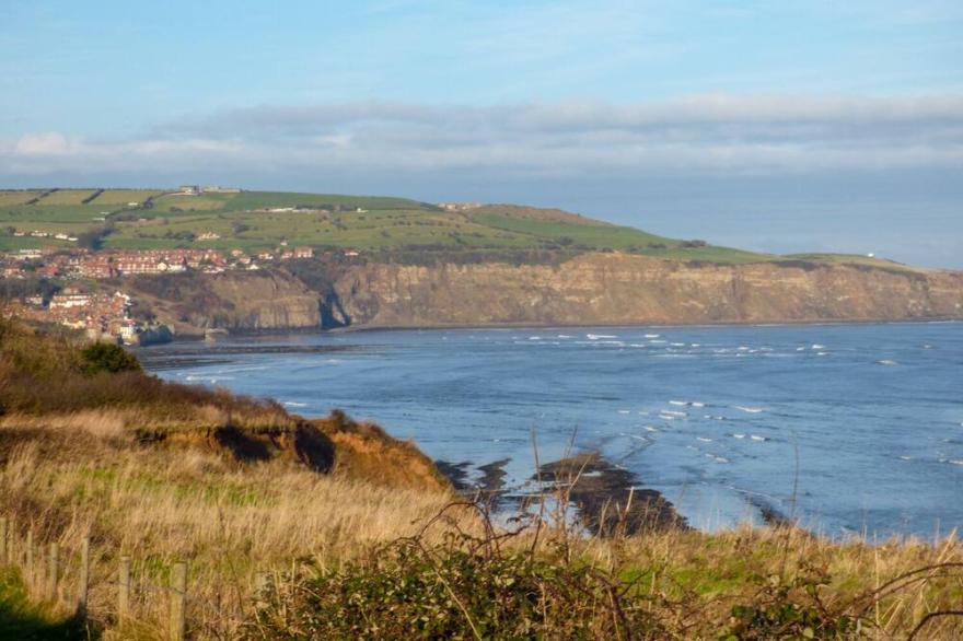 ROSEBERRY COTTAGE, family friendly in Robin Hood’s Bay