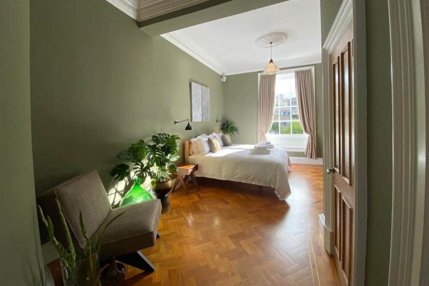 Luxury 1 bedroom stay in the heart of the West End