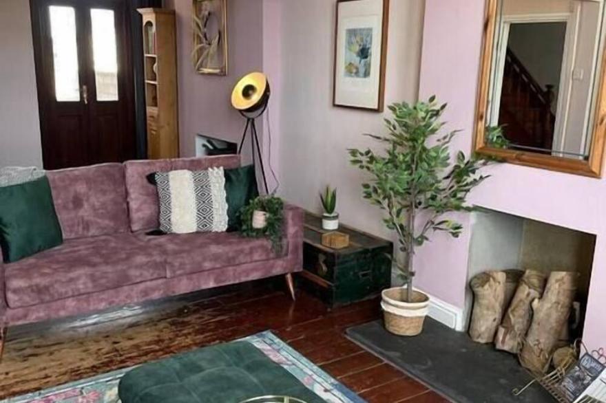 Sleeps 7 with views of Cardiff Bay