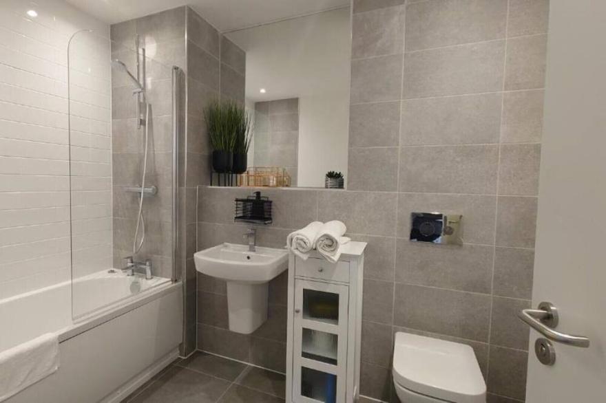 Treasured 1 Bedroom Jewellery Quarter Apartment - Birmingham City Centre