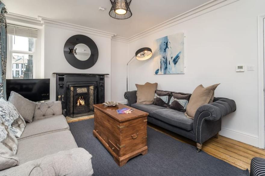 3 The Townhouses -  a house that sleeps 8 guests  in 4 bedrooms