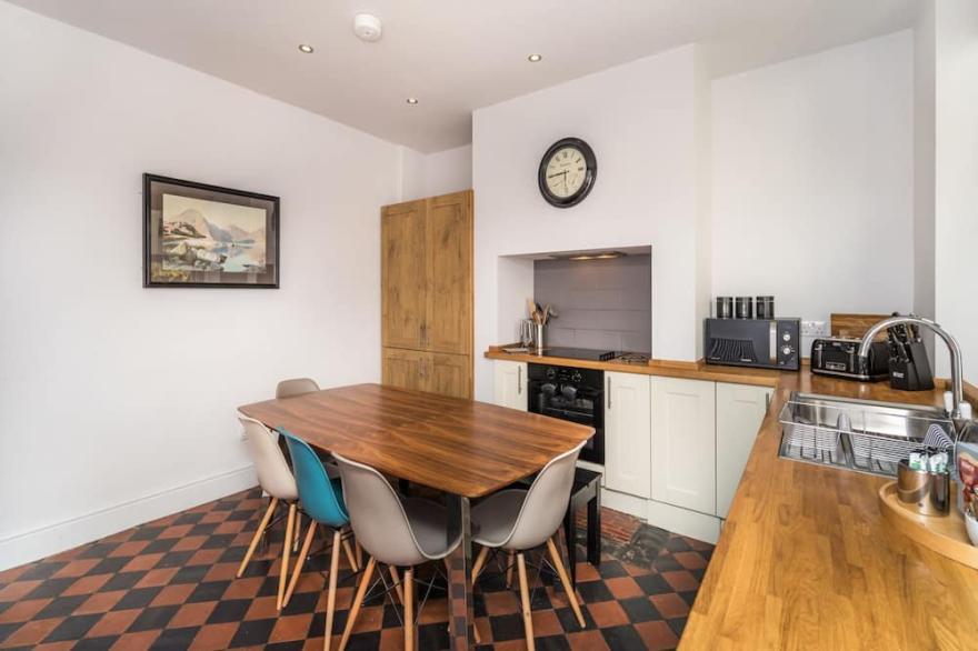 3 The Townhouses -  a house that sleeps 8 guests  in 4 bedrooms