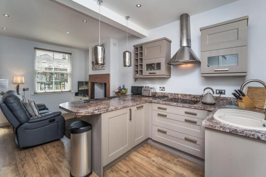 Isabel Cottage -  a cottage that sleeps 2 guests  in 1 bedroom