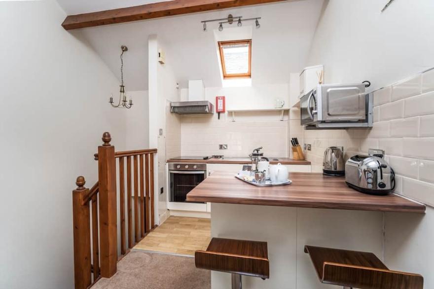 Tithe Cottage -  a cottage that sleeps 2 guests  in 1 bedroom
