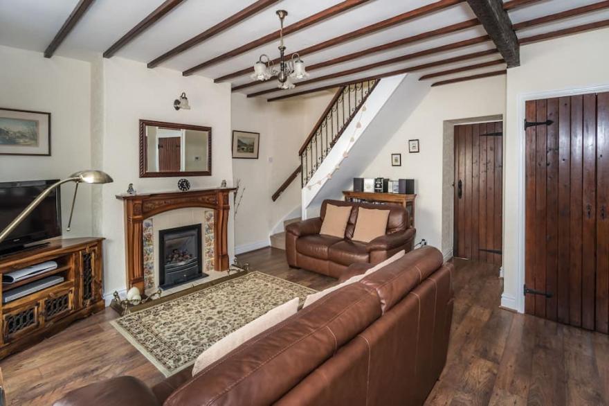 Millside Cottage -  a cottage that sleeps 4 guests  in 2 bedrooms