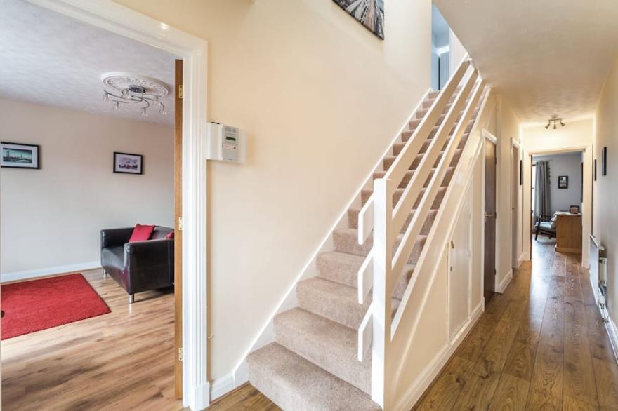 Alban Rise -  a maisonette that sleeps 5 guests  in 3 bedrooms