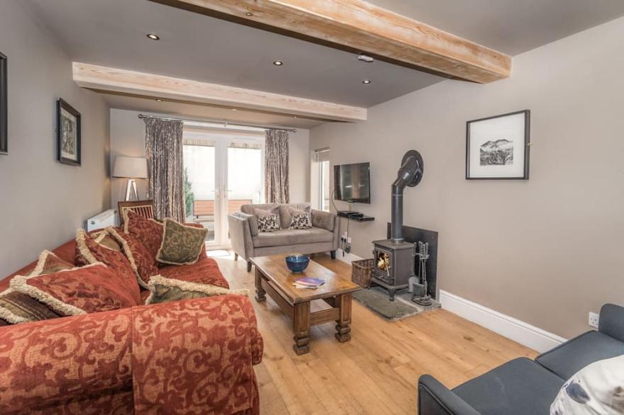 9 The Townhouses -  a house that sleeps 10 guests  in 5 bedrooms
