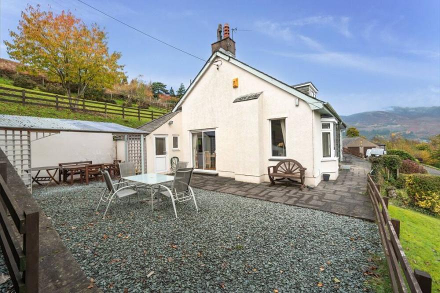 Rock Lynn -  a bungalow that sleeps 4 guests  in 2 bedrooms