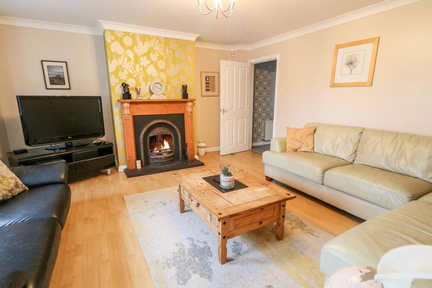 THE ADMIRAL, pet friendly, with open fire in Coleraine