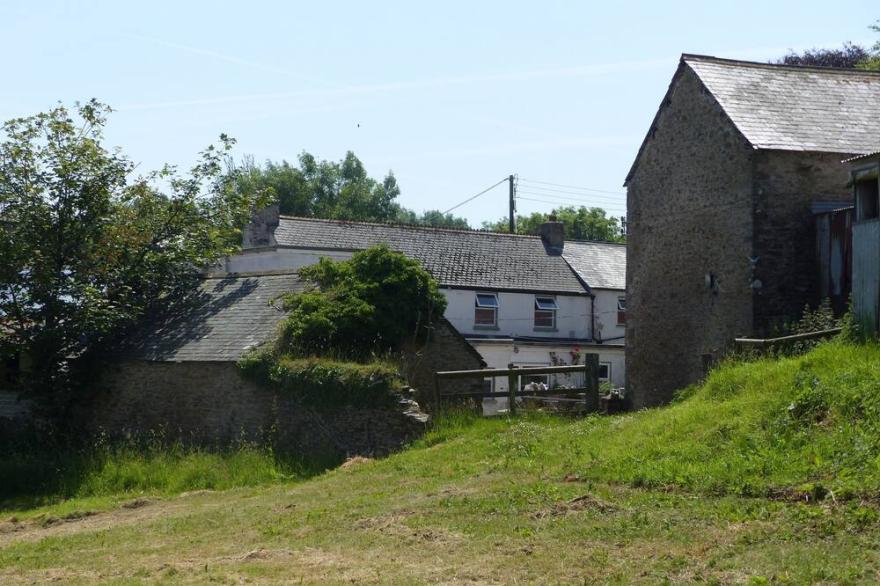 Farmhouse cottage - within 7 acres with large garden on the edge of Exmoor