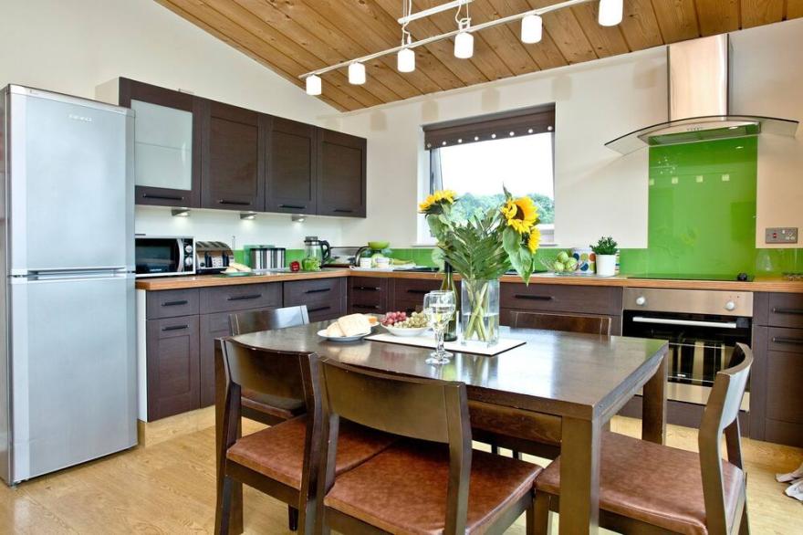 3 bedroom accommodation in Hawkchurch, Axminster