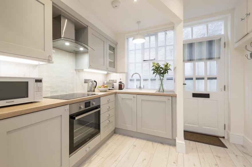 LITTLE GEM, pet friendly in Whitby
