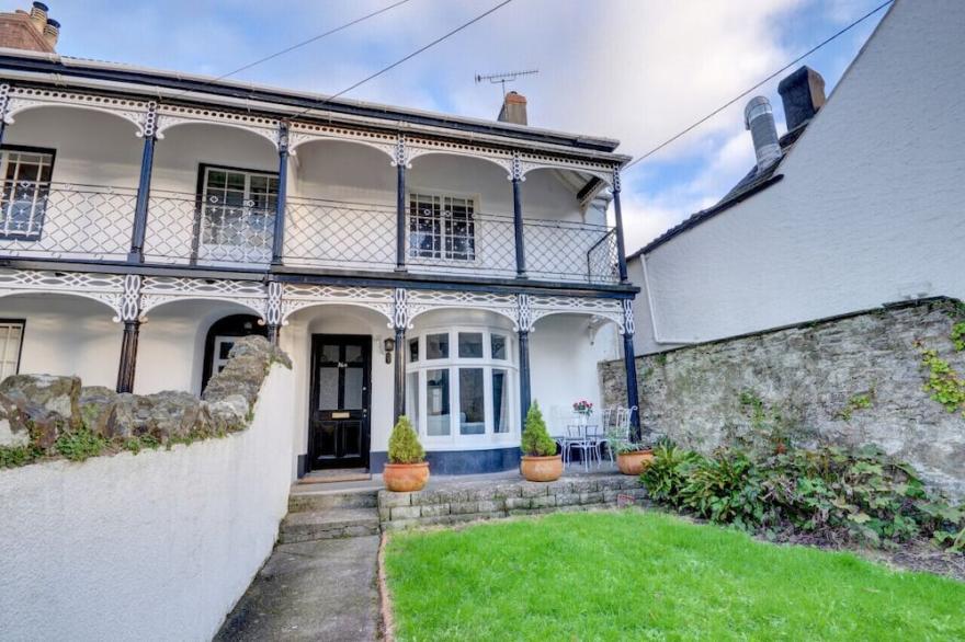 Gladstone - Three Bedroom House, Sleeps 6