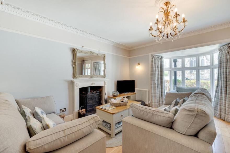 Gladstone - Three Bedroom House, Sleeps 6
