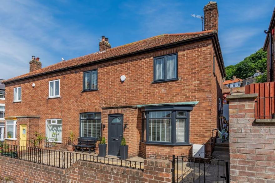 3 bedroom accommodation in Scarborough