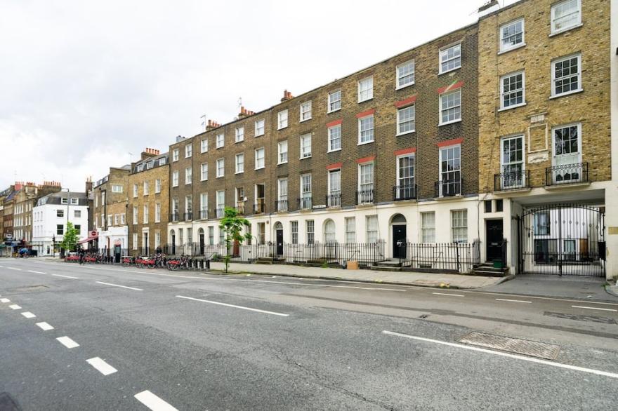 Modern Bloomsbury 1BR, 10 mins to King's Cross station, by Blueground
