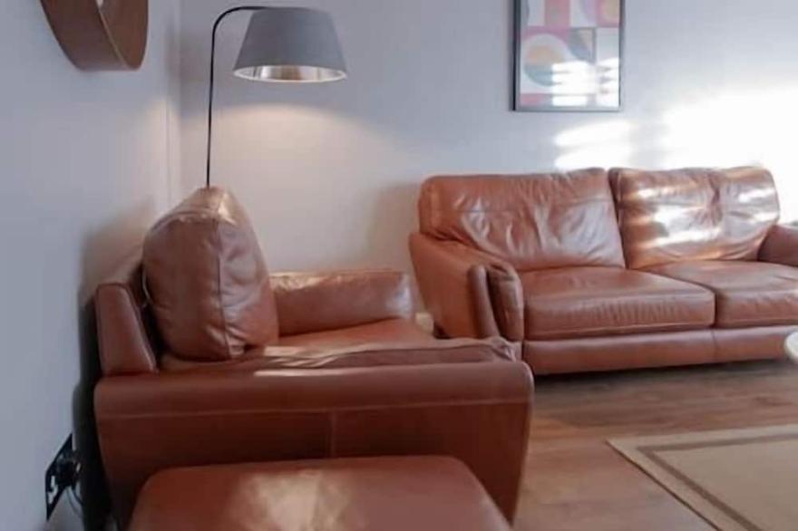 ⭐️Stunning 1 Bed Merchant City Apartment ⭐️w/Parking