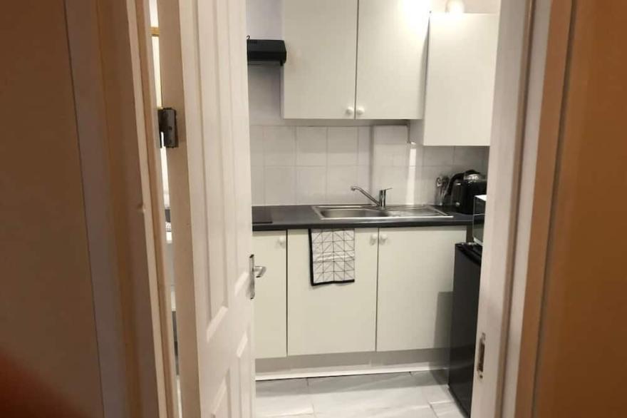 Cosy Practical Studio - Quiet Area of Coventry