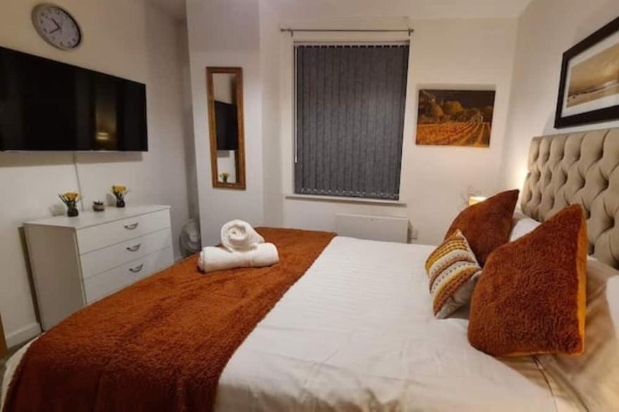 Cosy 2-Bedroom Apt + Wi-Fi + Free Parking