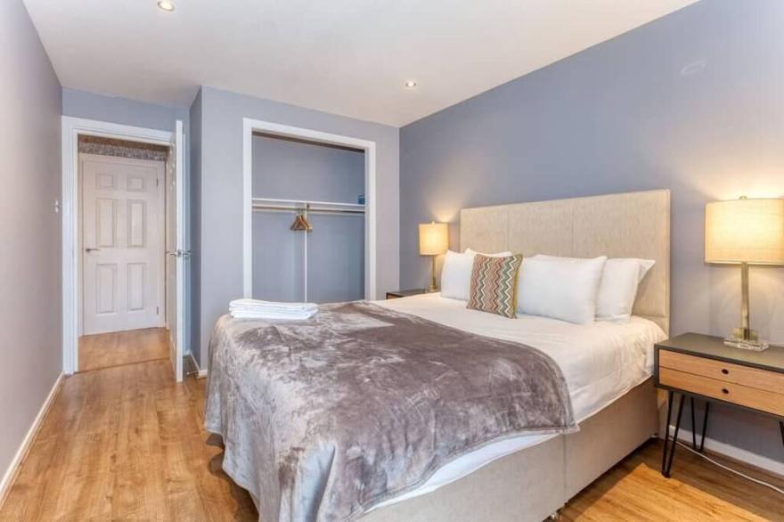⭐️ Stunning 2 Bed Merchant City Apartment⭐️Parking⭐️