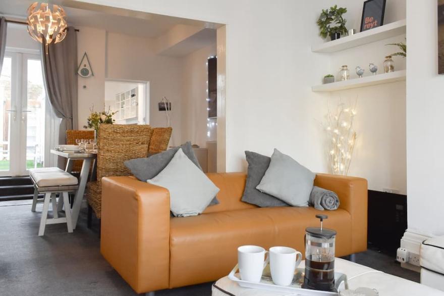 4 bedroom accommodation in Scarborough