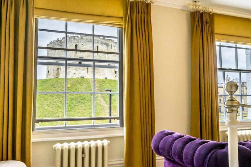 7 Tower Street -  a premium stay that sleeps 8 guests  in 3 bedrooms