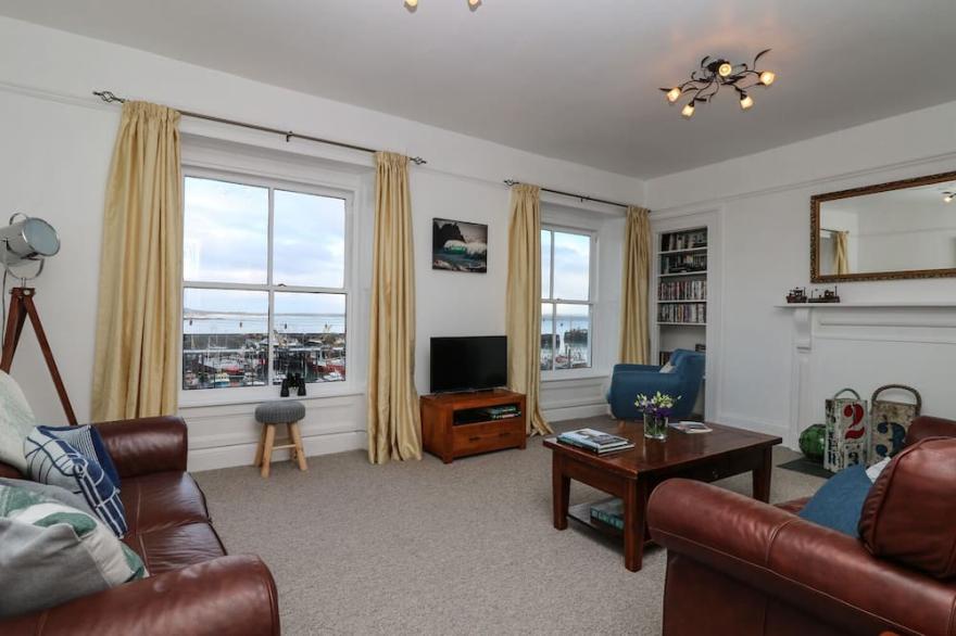 WESTCLIFF, pet friendly, character holiday cottage in Newlyn