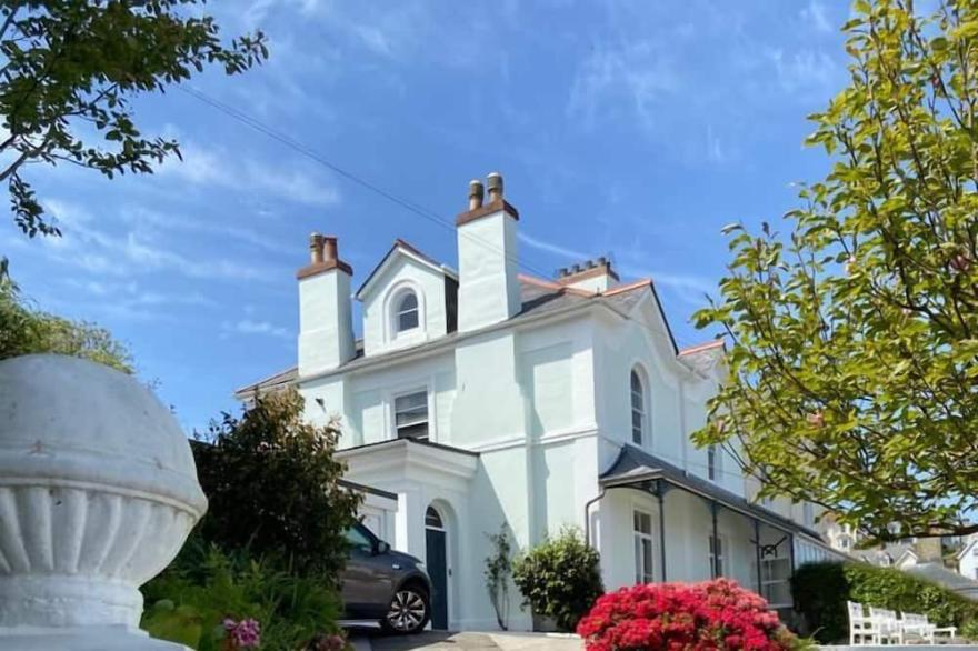 Unique period house in the heart of Salcombe